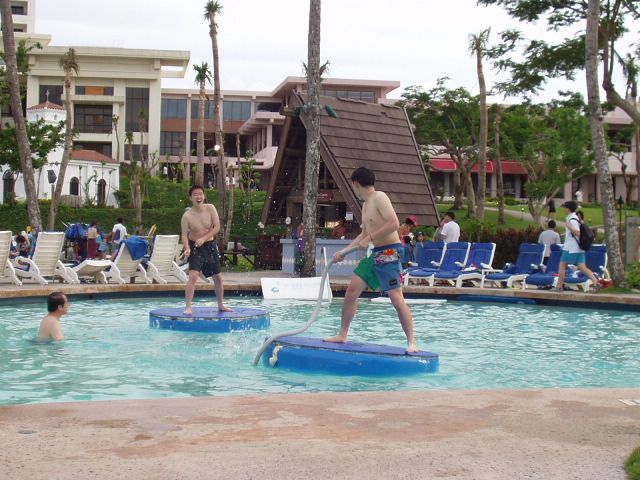 ȣ�� Ǯ�忡�� ��� ���̵�