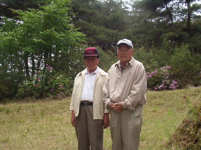 ���� �Ҿƹ��� ��� �տ���